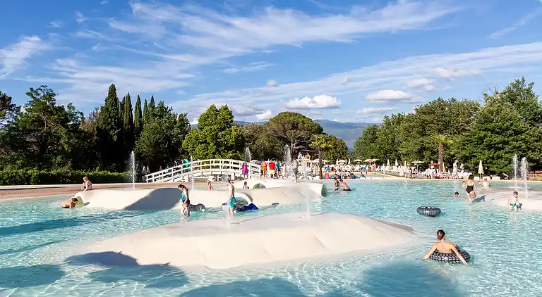 HU Norcenni Girasole VIllage