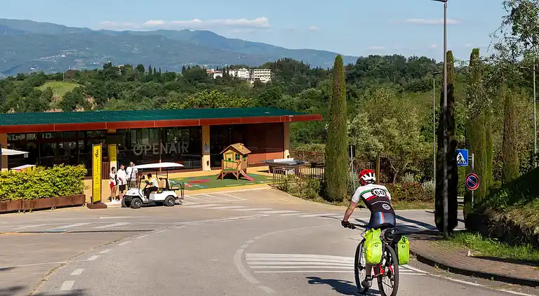 HU Norcenni Girasole VIllage