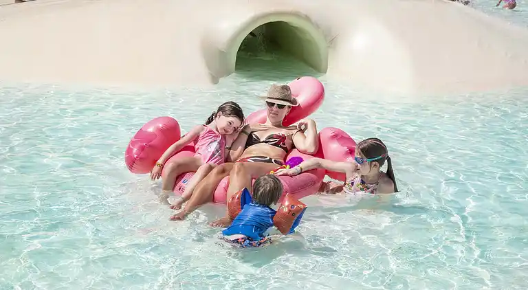 HU Park Albatros Village