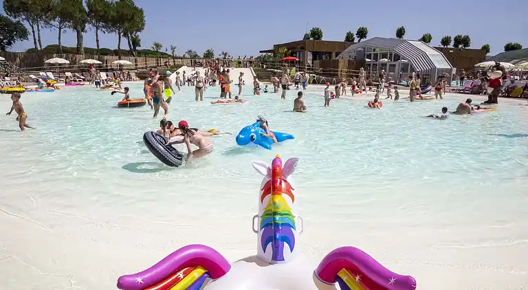 HU Park Albatros Village