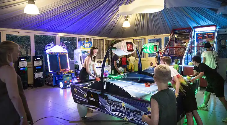 HU Park Albatros Village