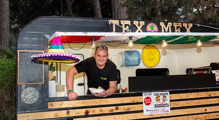 HU Park Albatros Village