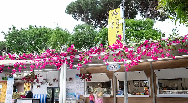 HU Park Albatros Village