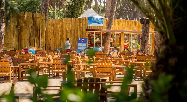 HU Park Albatros Village