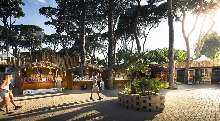 HU Park Albatros Village