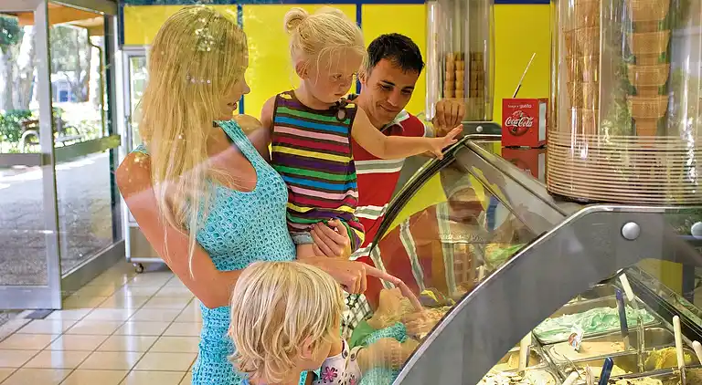 Baia Domizia Camping Village