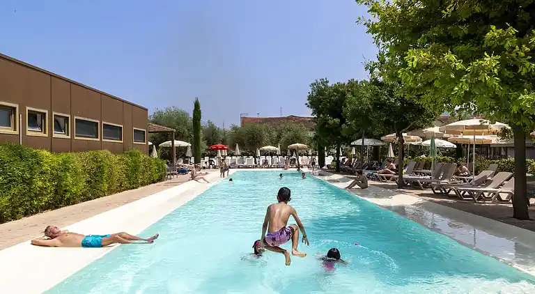 hu Firenze camping in town