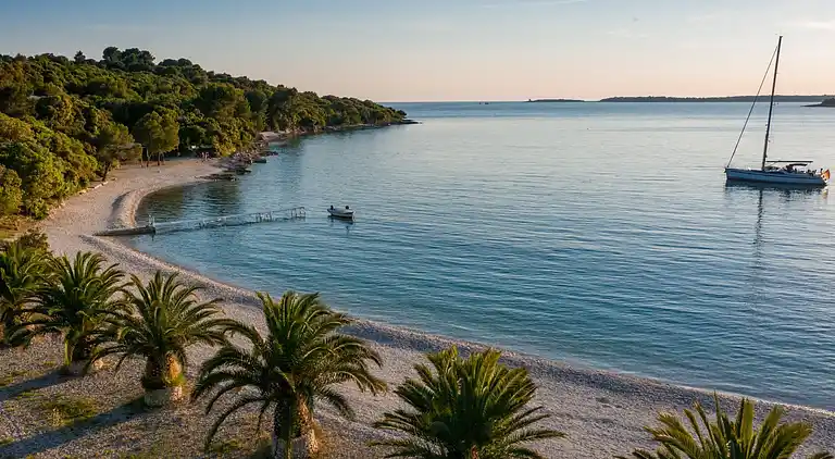 Brioni Sunny Camping