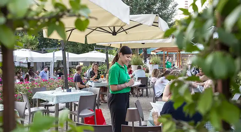 hu Altomincio Village