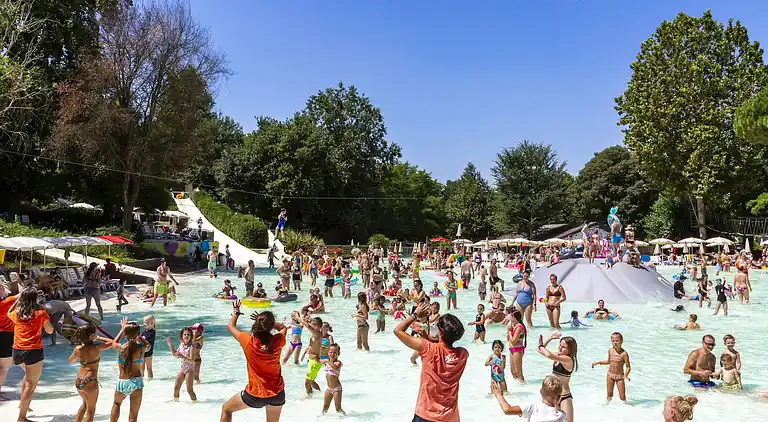 hu Altomincio Village