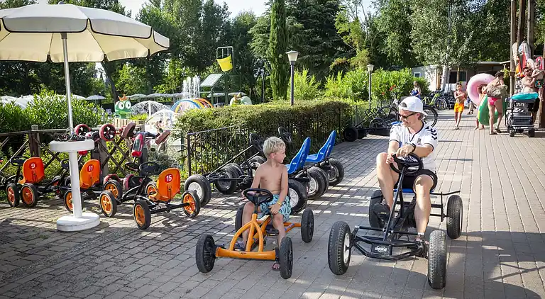 hu Altomincio Village