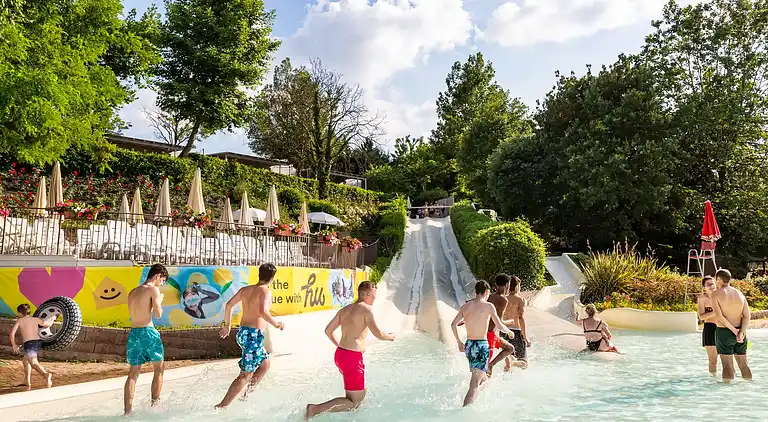 hu Altomincio Village