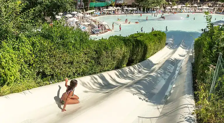 hu Altomincio Village