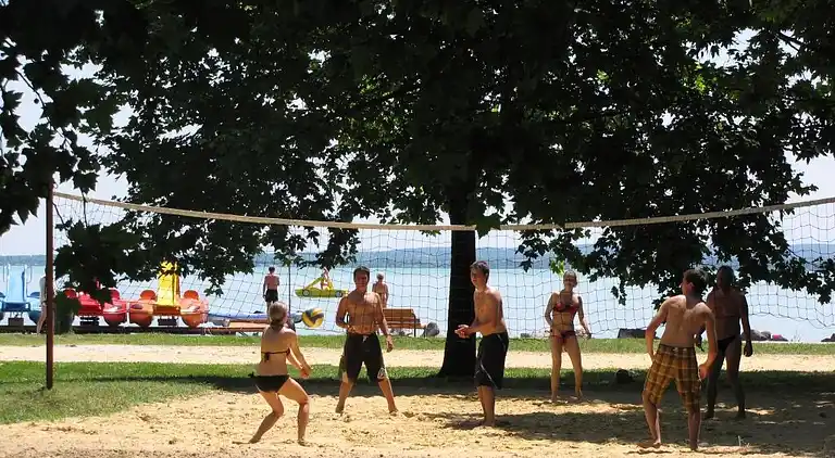 Balatontourist Fuered Camping & Bungalows