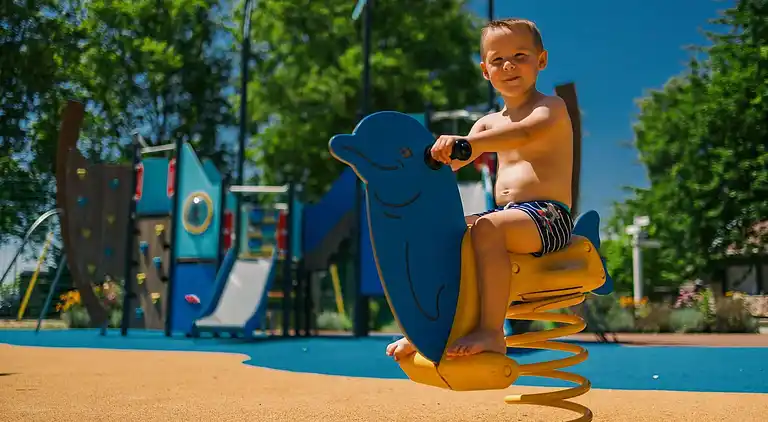 Balatontourist Fuered Camping & Bungalows