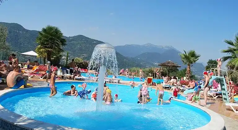 Weekend Glamping Resort