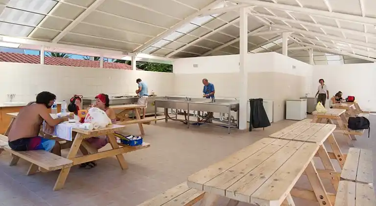 Camping Karavomilos Beach