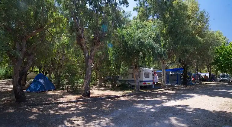 Camping Karavomilos Beach