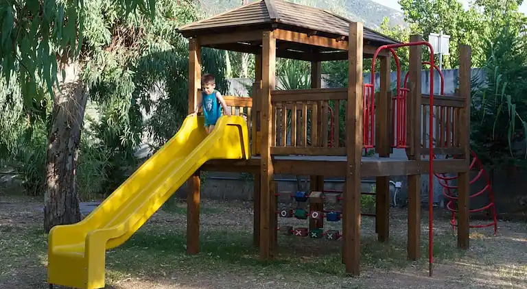 Camping Karavomilos Beach