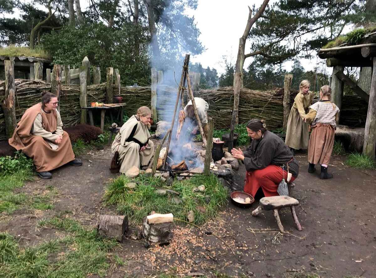 Hvolris Jernalderlandsby.jpg