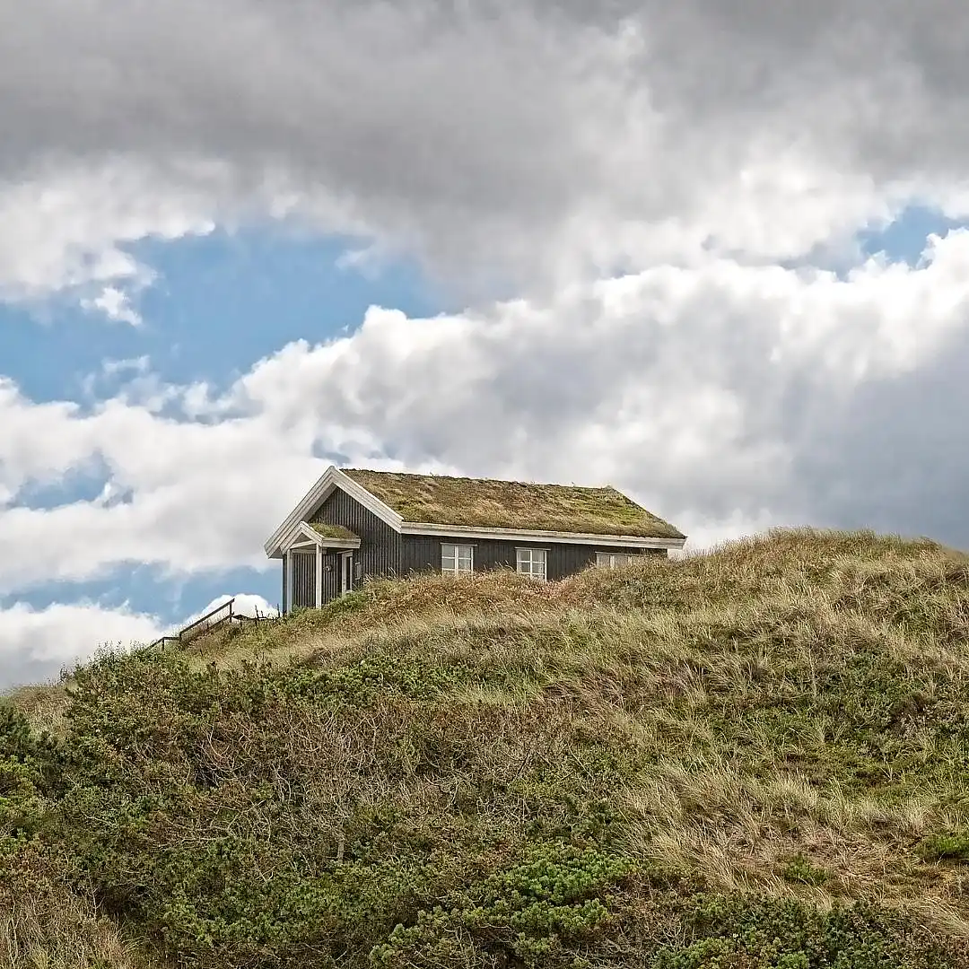 Sommerhus på toppen af en klit