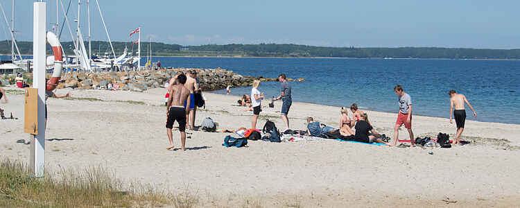 Strand og vann i Juelsminde