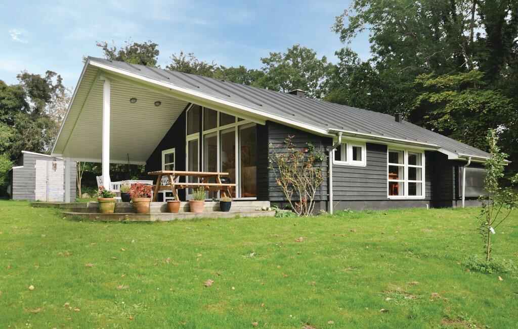 Sommerhus Brunshuse.jpg