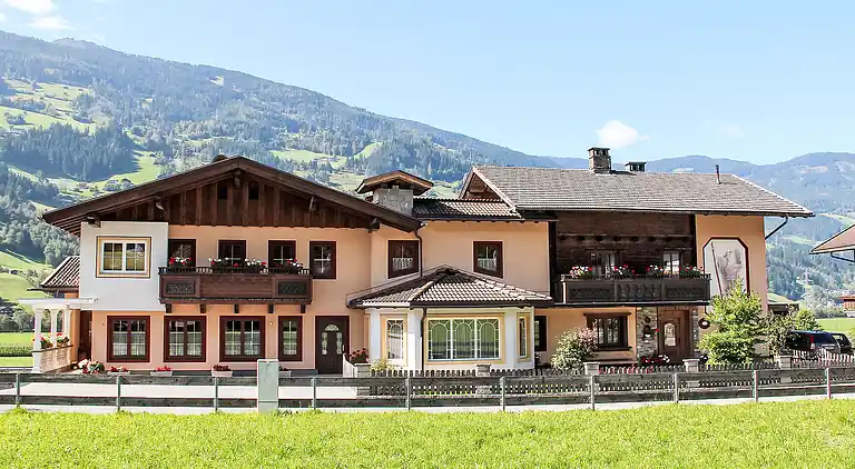 Holiday home in Stumm