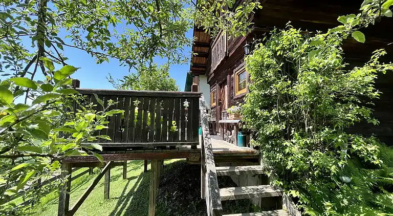 Semesterbostad i Rajach