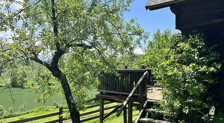 Semesterbostad i Rajach