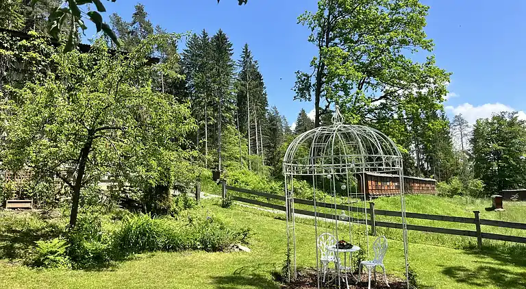 Semesterbostad i Rajach