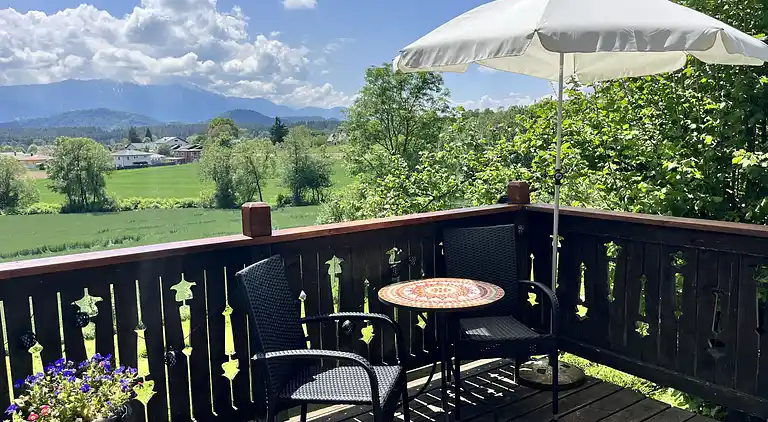 Semesterbostad i Rajach