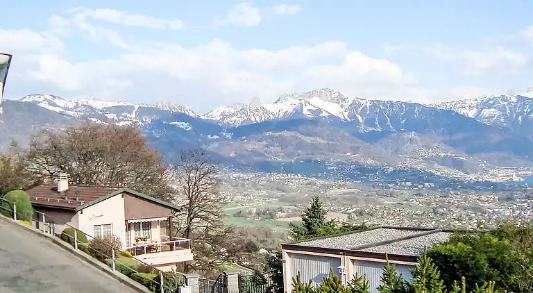 Holiday home in Le Mont-Pélerin