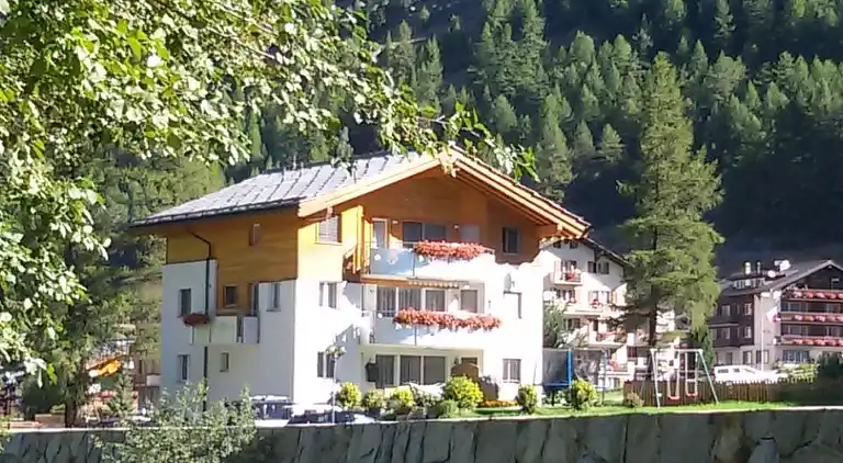 Holiday home in Saas-Grund