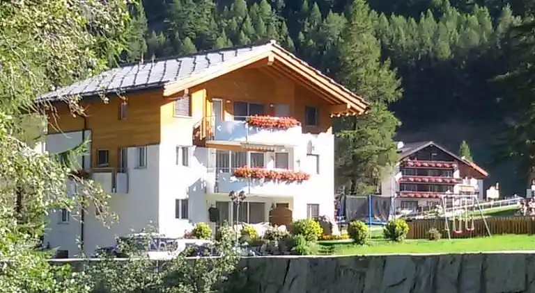 Holiday home in Saas-Grund