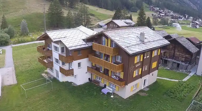 Holiday home in Saas-Grund