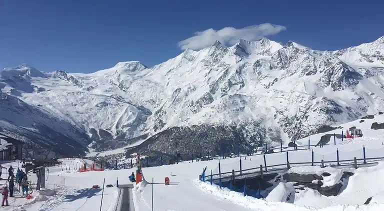 Holiday home in Saas-Grund