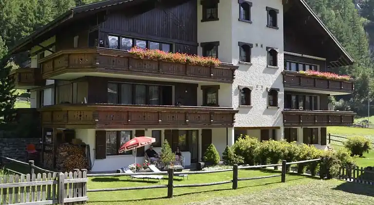 Holiday home in Saas-Grund