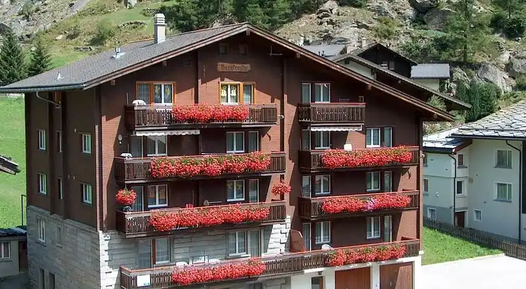 Holiday home in Saas-Grund