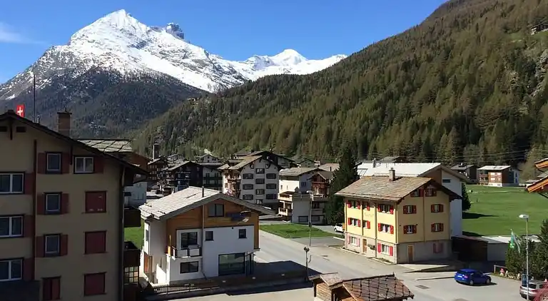 Holiday home in Saas-Grund