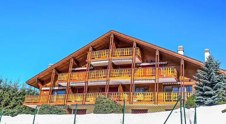 Holiday home in Lens