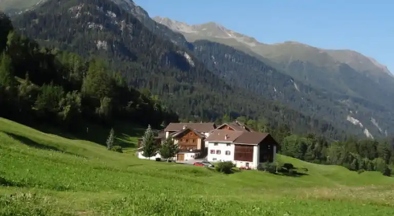 Semesterbostad i Tarasp