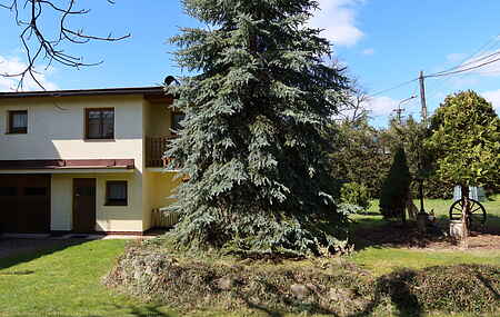 Landhaus in Tatobity