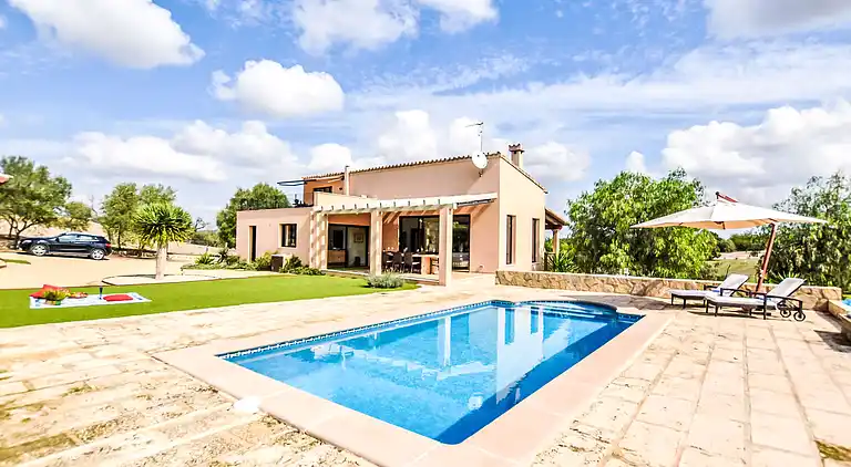 Holiday home in Sineu