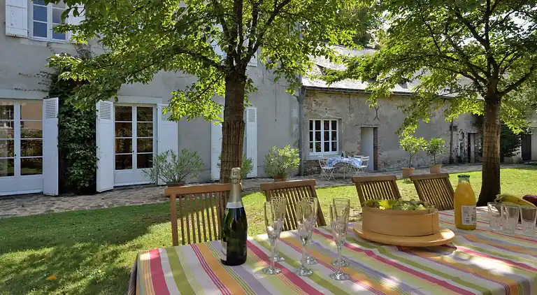 Semesterbostad i Grez-Neuville