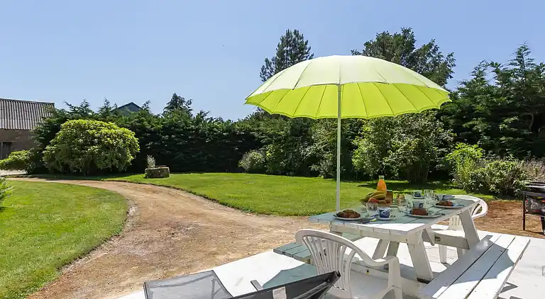 Holiday home in Sizun