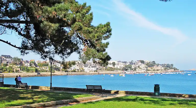 Holiday home in Saint-Lunaire