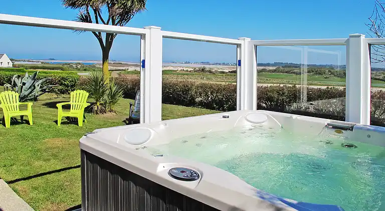 Holiday home in Saint-Pol-de-Léon