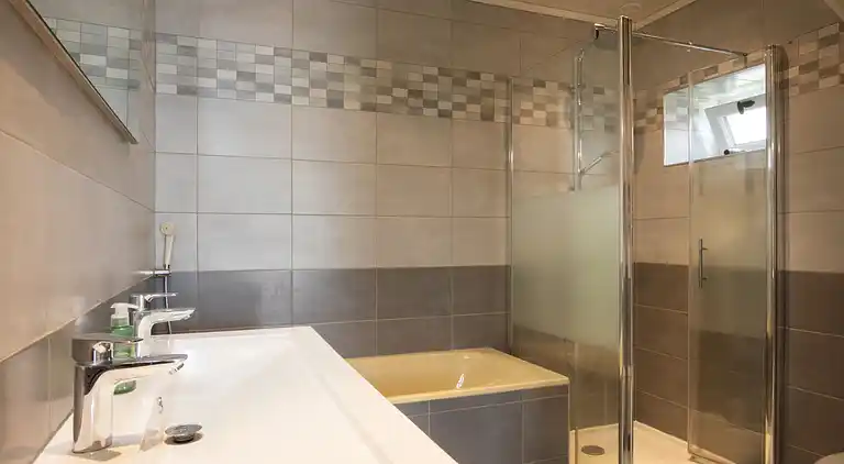 Holiday home in Sully