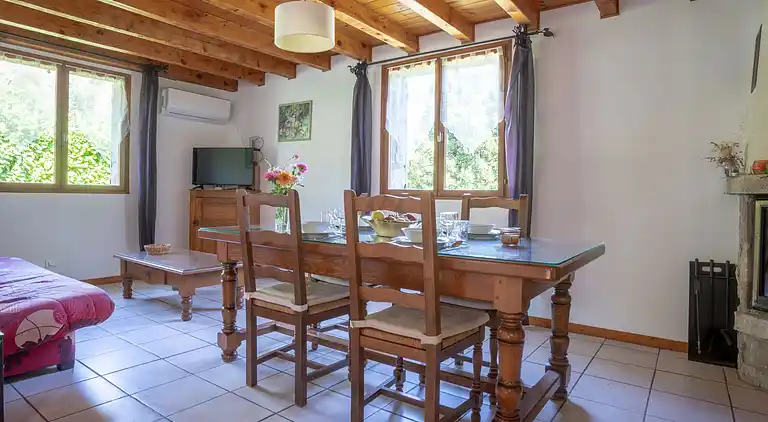 Holiday home in Loubaresse